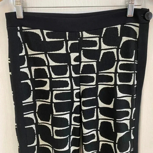 Ozai N Ku Black White Geometric Cropped Pants - Picture 2 of 8